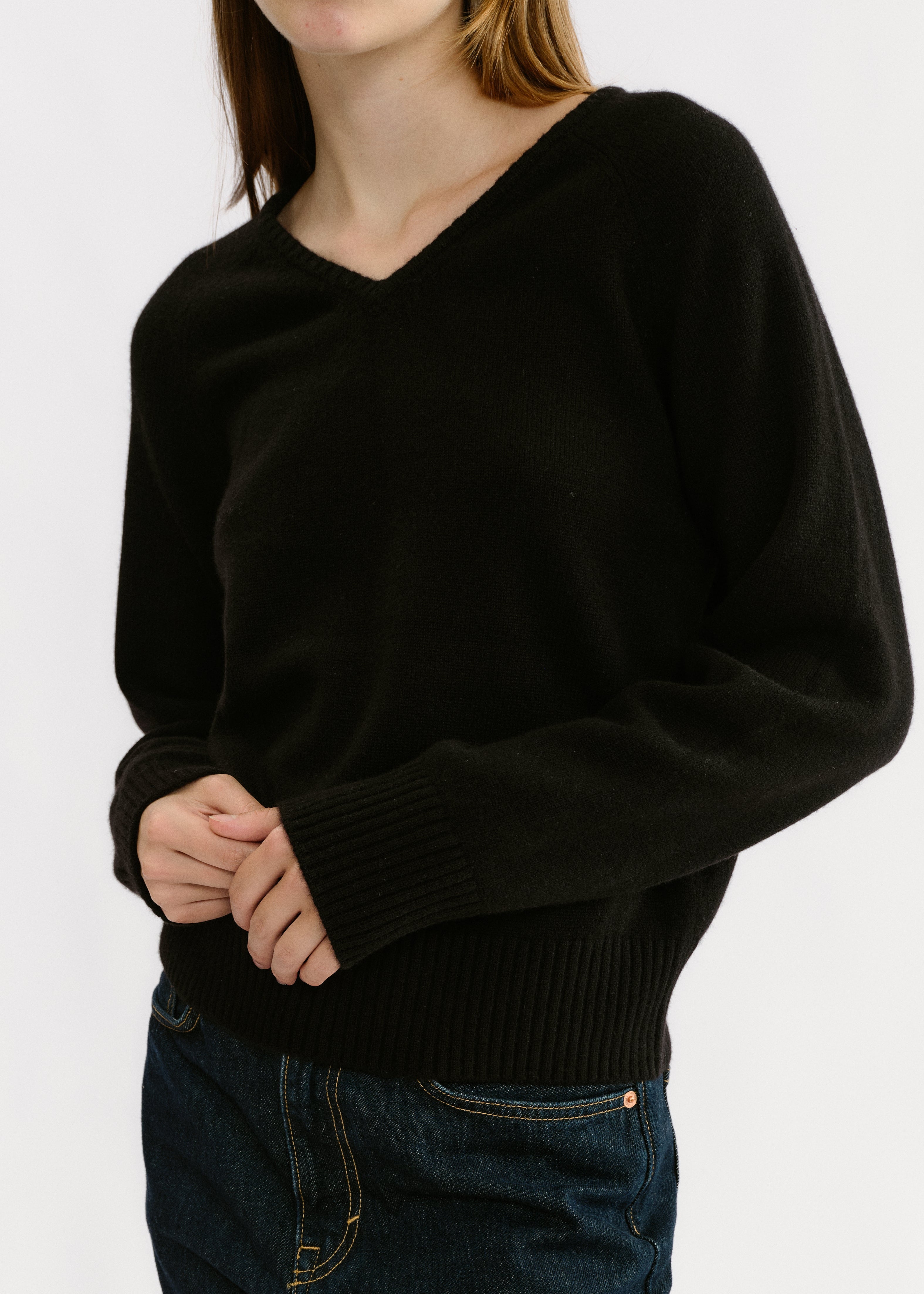 Agnes V-Neck Knit