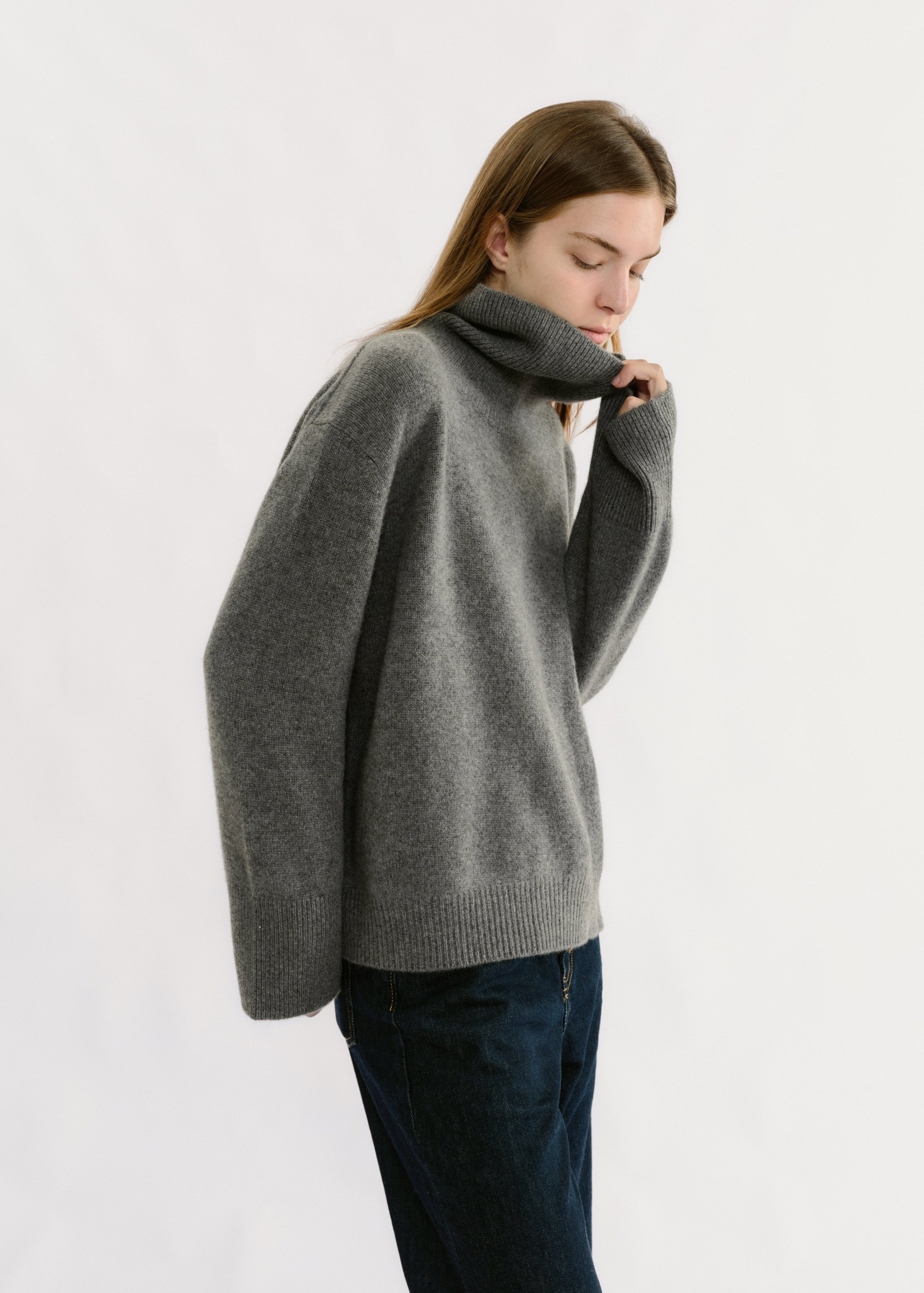 Vera High Neck Knit